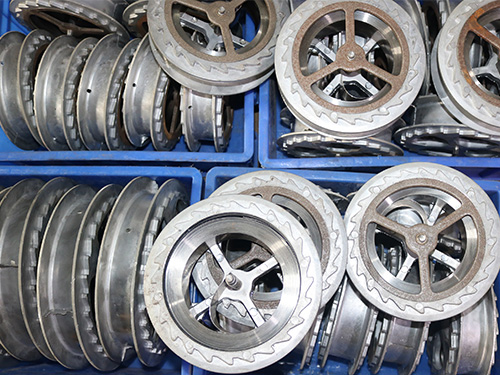 成華牌防墜器配件庫(kù)存一角